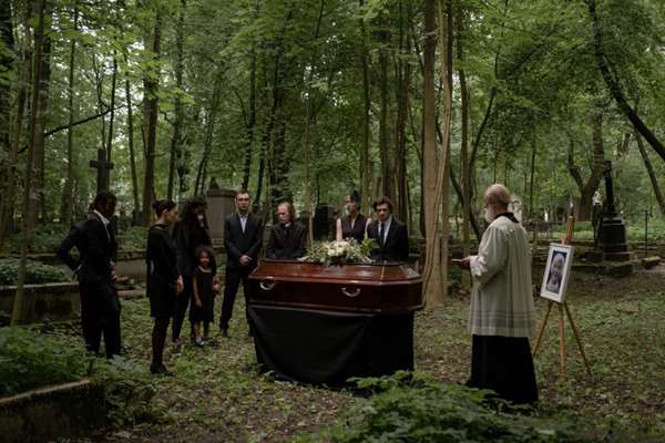 Organizacja pogrzebów tradycyjnych - kompleksowe usługi oferowane przez firmę pogrzebową w Szczecinie